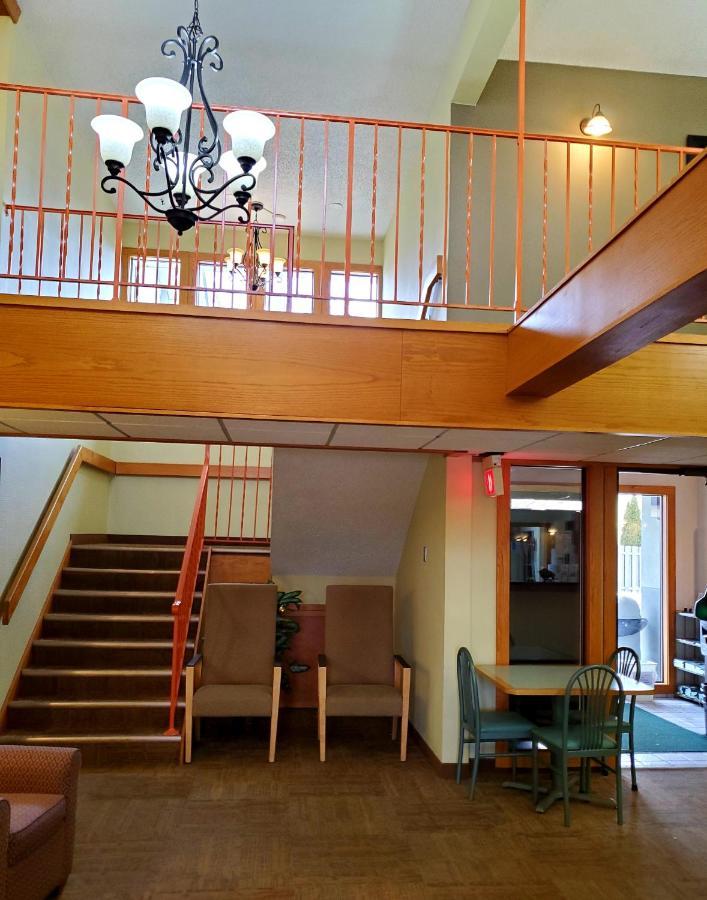 Bison Plains Lodge Moorhead 外观 照片