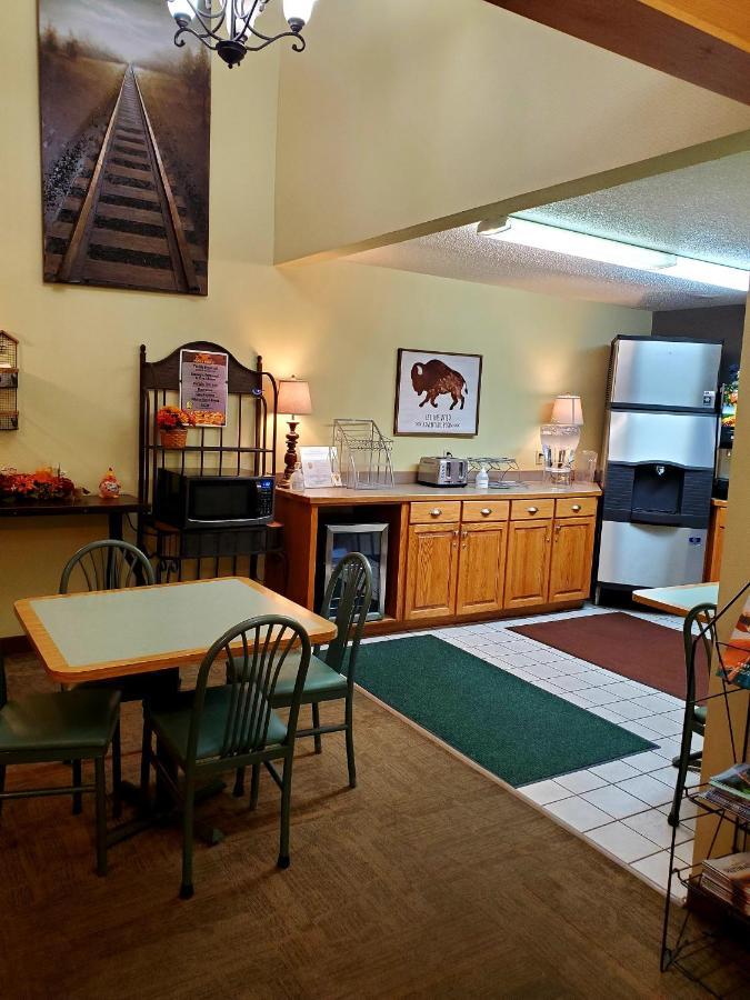 Bison Plains Lodge Moorhead 外观 照片